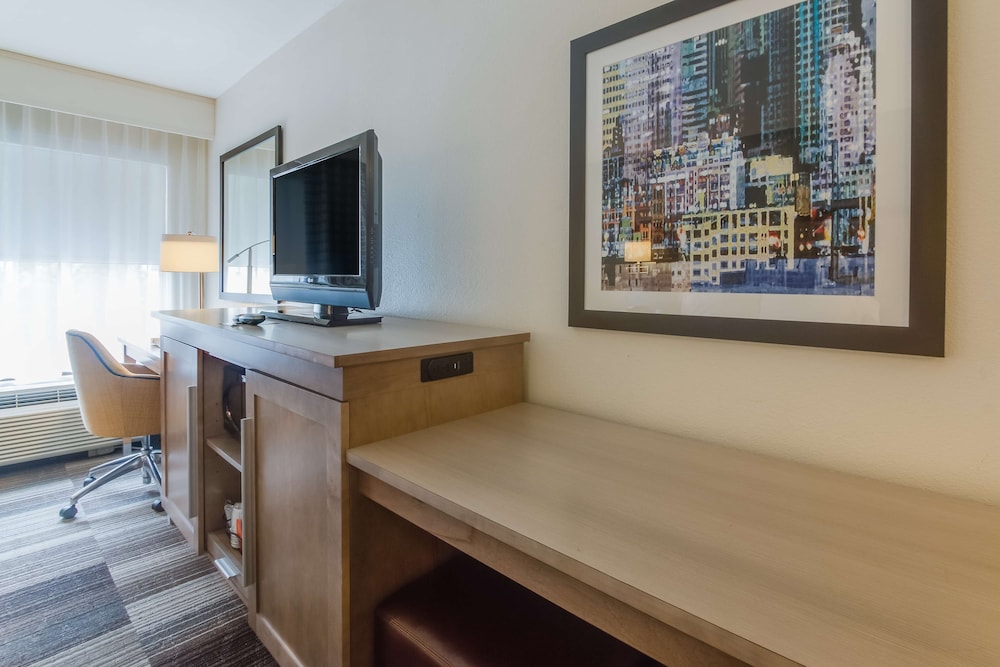 Hampton Inn Bellevue Nashville I 40 West - photo 14