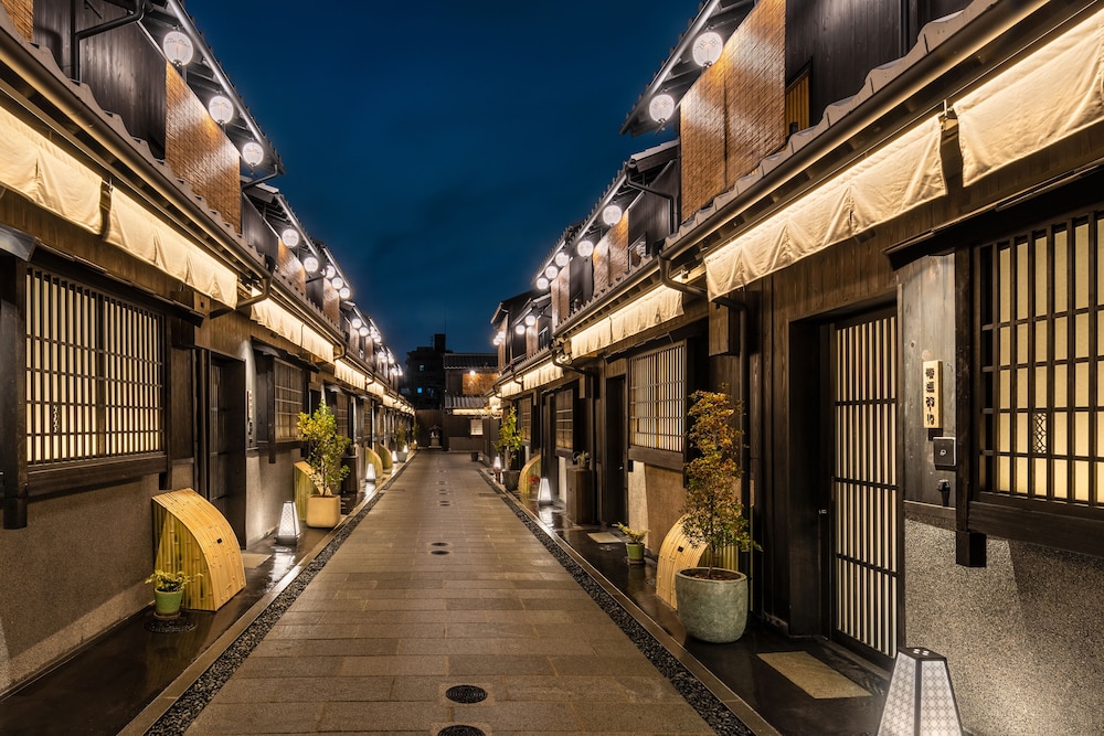 Nazuna Kyoto Tsubaki St. — 4-Star Luxury Hotel in Kyoto, Japan
