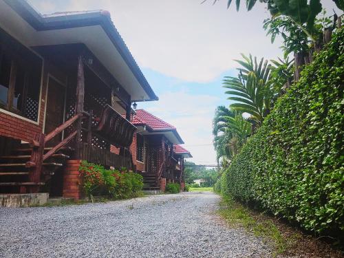 บ้านต้นรักษ์ Bantonruk Takuapa in Takua Pa, Thailand