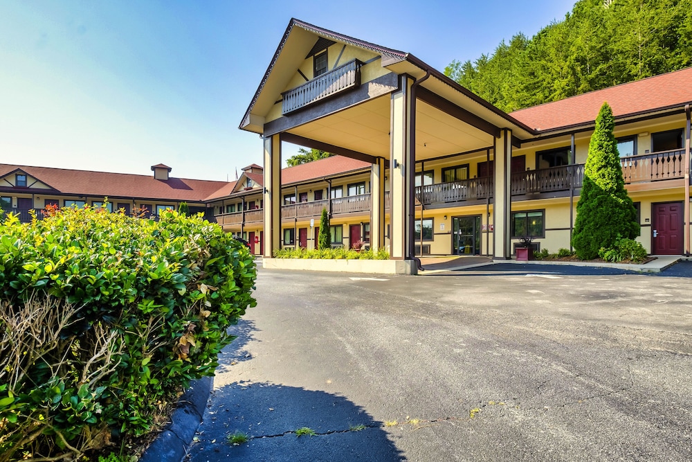 Red Roof Inn Helen - featured photo