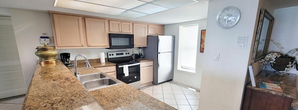 Saida Towers Iii 3101 3 Bedroom Condo by RedAwning - photo 25