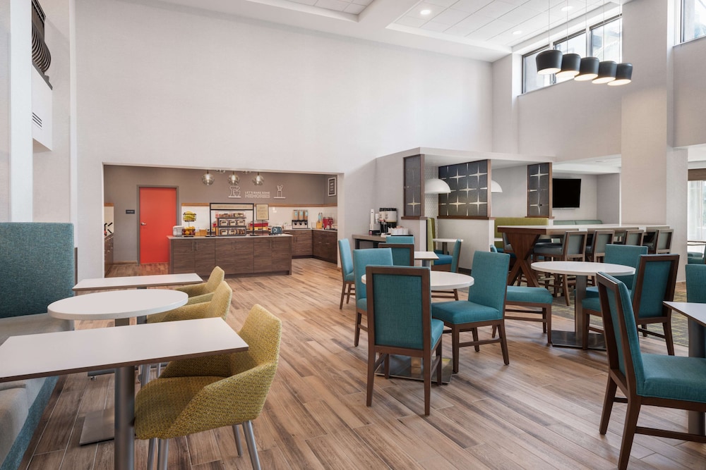 Hampton Inn & Suites Fort Myers Beach Sanibel Gateway - photo 34