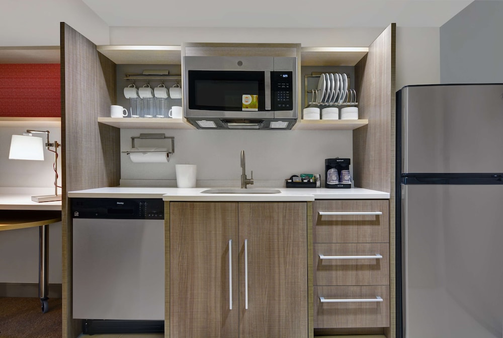 Home2 Suites by Hilton Largo - photo 19