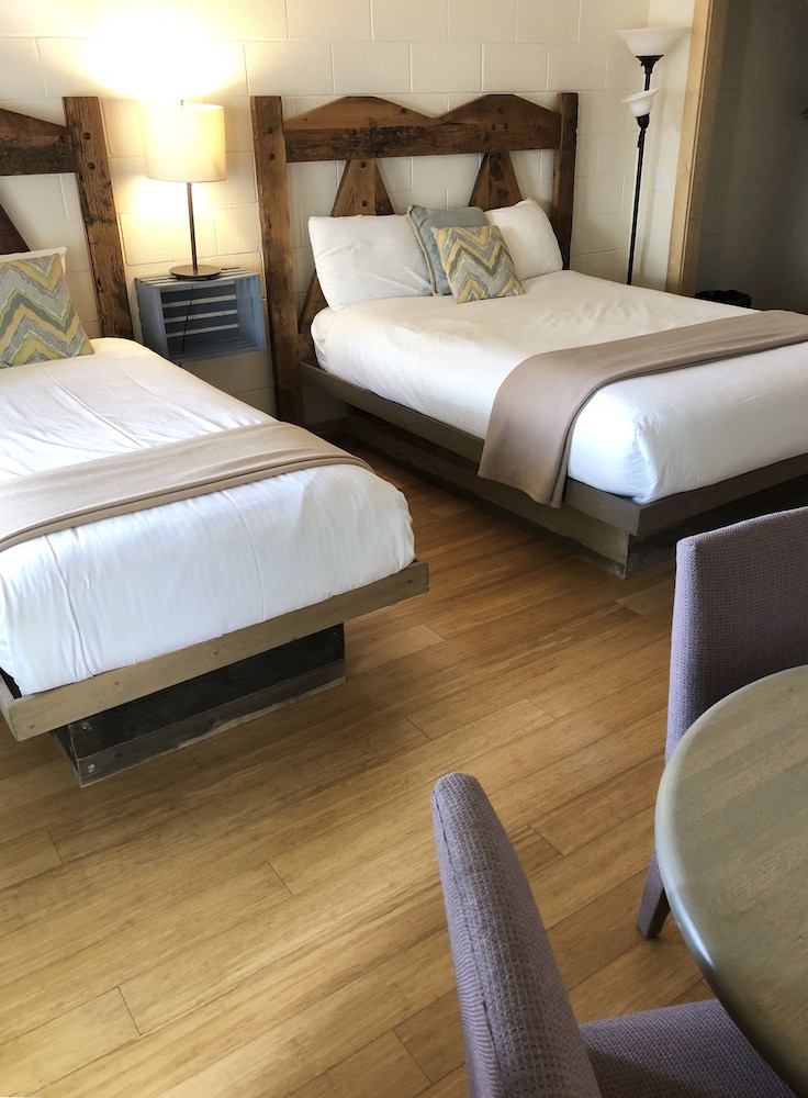 Tahoe Vistana Inn - photo 38