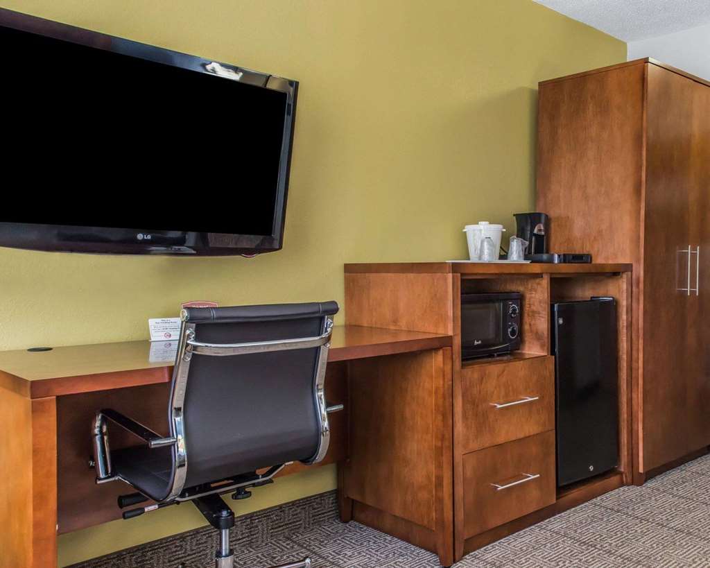 Comfort Inn Belle Vernon - photo 14