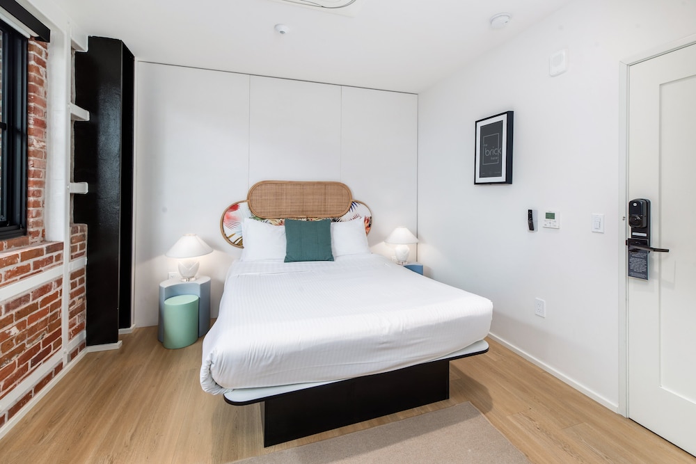The Brick Hotel - photo 15