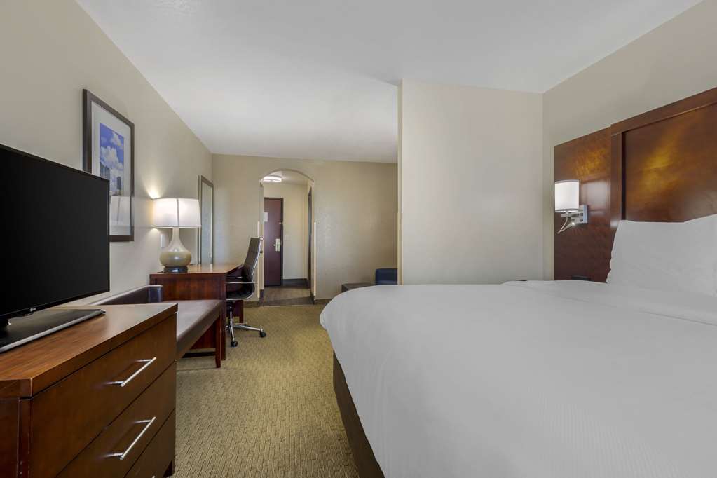 Comfort Suites Benbrook Fort Worth Southwest - photo 15
