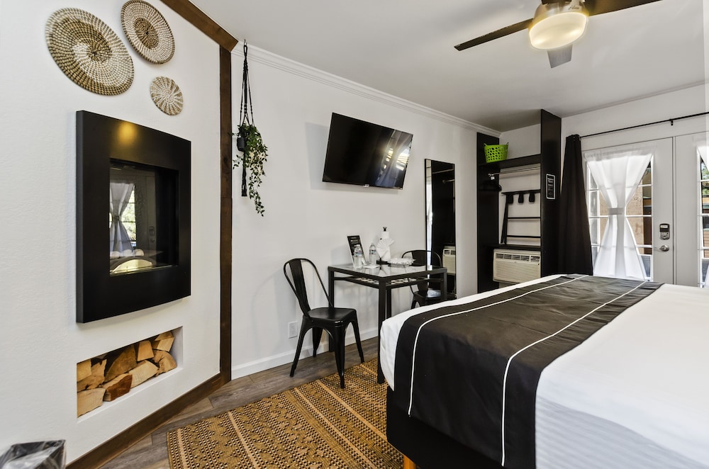 The Jeffrey Hotel - photo 18