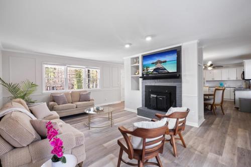 Perfect Cute Home In Garner With Firepit And King Bed 21427844 — Garner