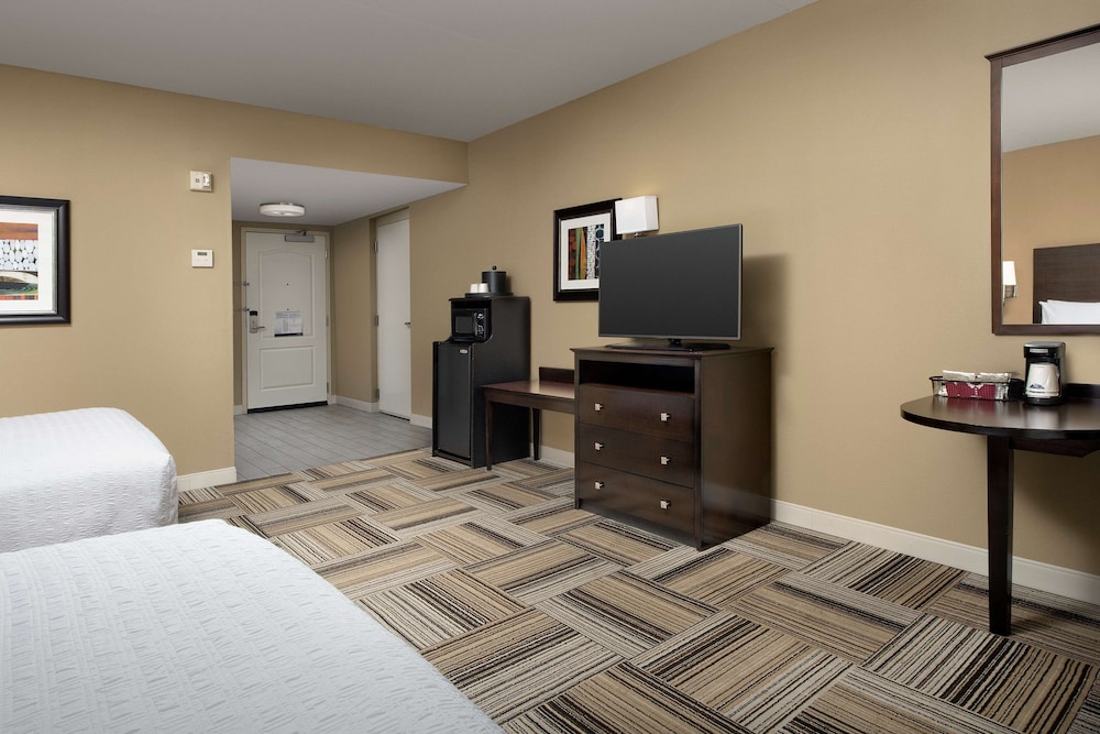 Hampton Inn Knoxville East - photo 10