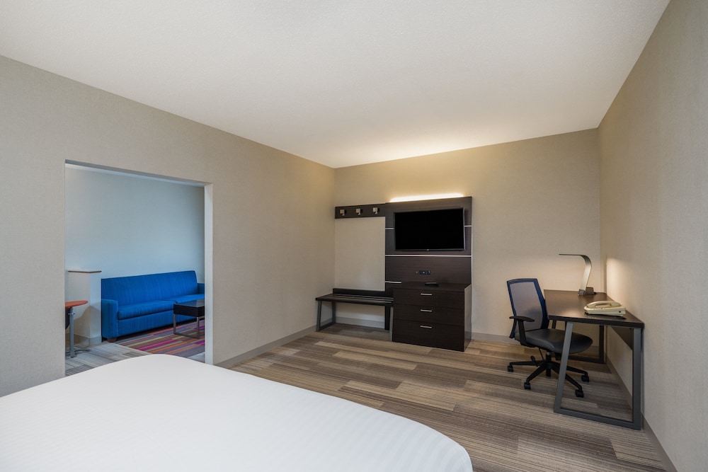 Holiday Inn Express Bloomsburg by IHG - photo 22