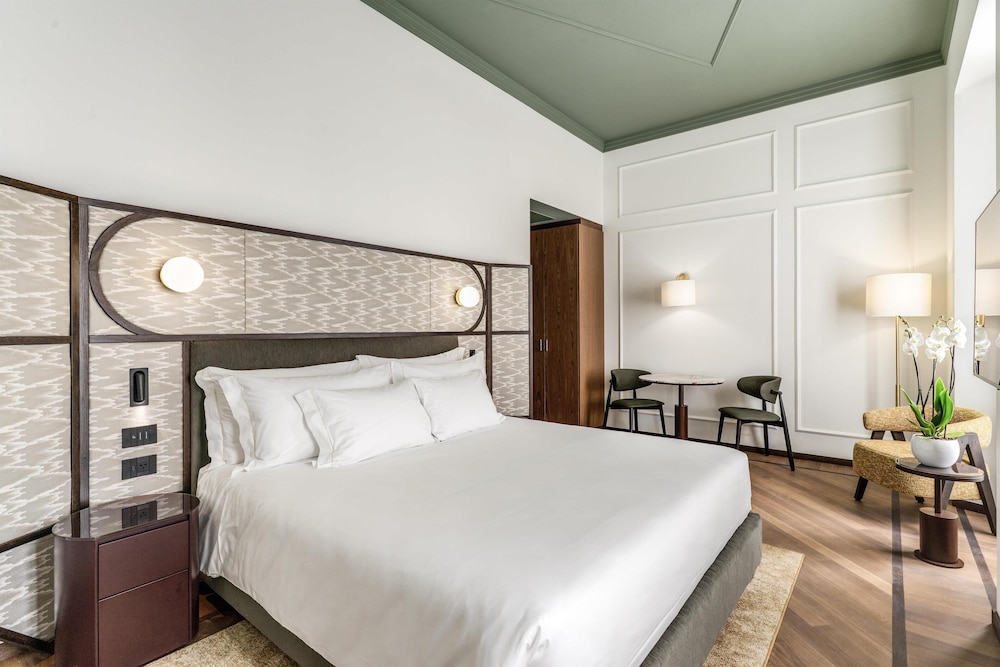 Palazzo San Gottardo Lake Como a Radisson Collection in Como, Italy