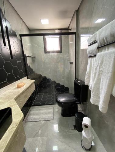Studio moderno Jardins: Cama Queen Ar e Garagem — 4-Star Luxury Hotel in Sao Paulo, Brasil