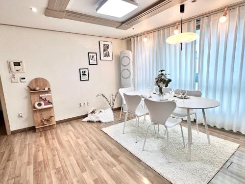 Flatstay - carbon neutral hotel in Seoul