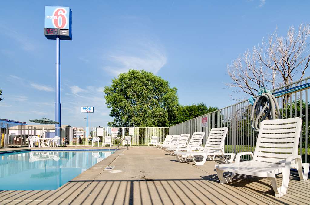 Motel 6 Salina KS - photo 11