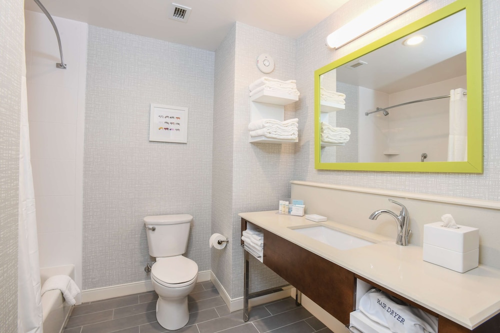 Hampton Inn & Suites Cincinnati Liberty Township - photo 37