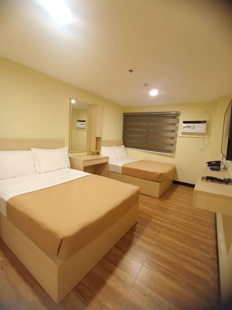 Olive Town Center and Hotel — Baguio — photo 5