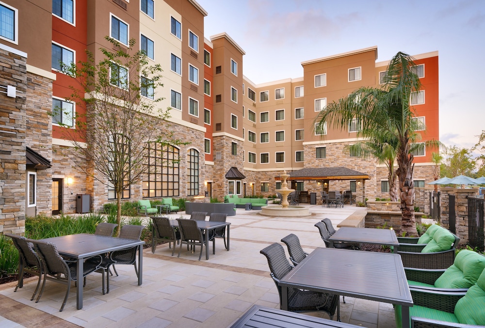 Holiday Inn Express & Suites Gainesville I 75 by IHG - photo 38