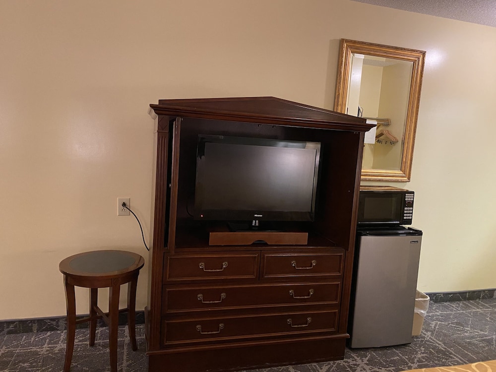 Knights Inn & Suites Dublin - photo 22
