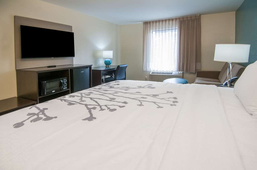 Sleep Inn & Suites Tuscaloosa East - photo 7