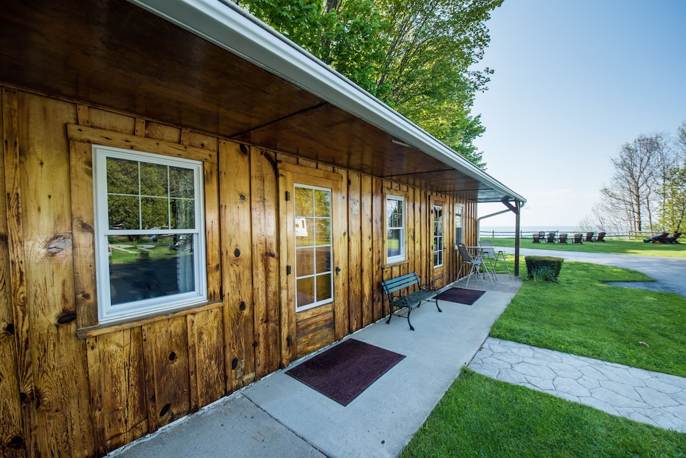 Lakeview on the Lake - carbon neutral hotel in North East