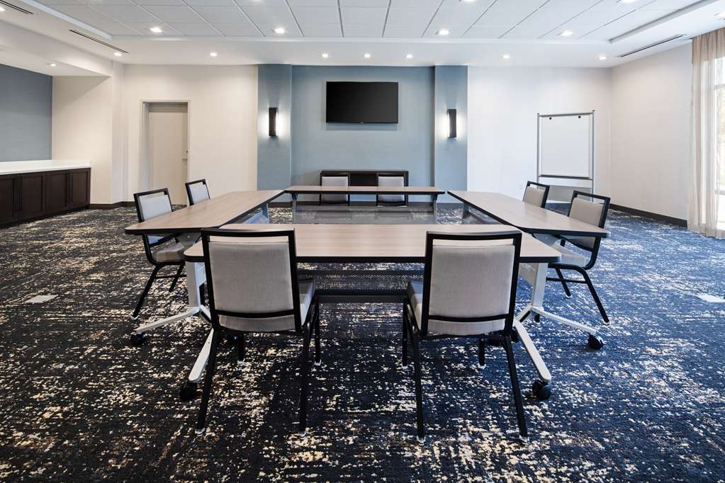 Hyatt Place Bakersfield - photo 8