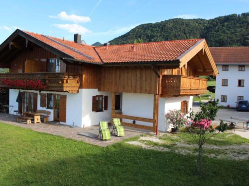 Schneiderhof Urlaub auf dem Bauernhof — hotel in Bernau Am Chiemsee