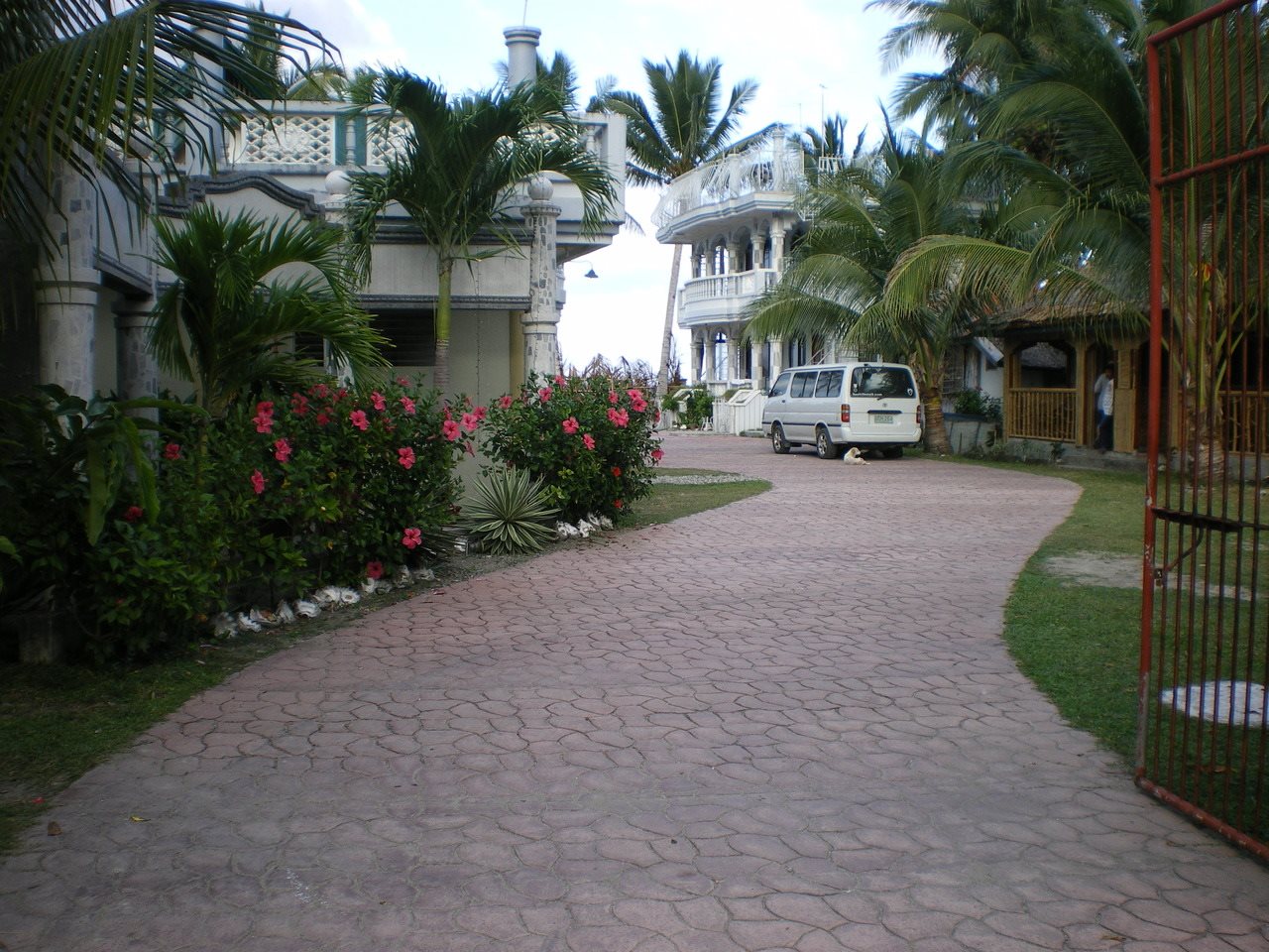 The Wave Beach Resort — hotel in Tangalan