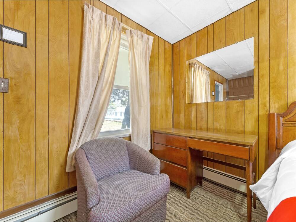 Monmouth OYO - photo 16