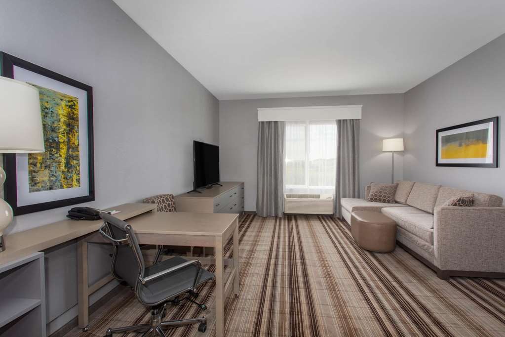 Hawthorn Suites By Wyndham Loveland - photo 12