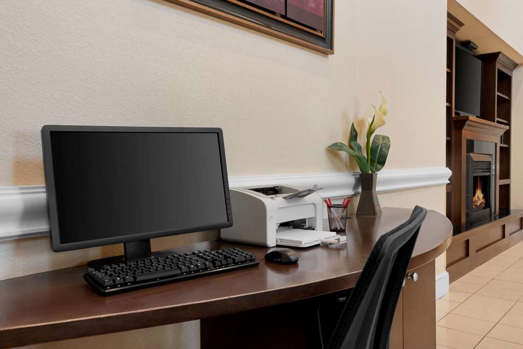 Ramada by Wyndham Elizabethtown - photo 15