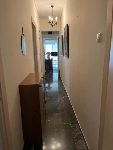 Spacious and sunny appartment in Cholargos — 4-Star Luxury Hotel in Athens, Greece