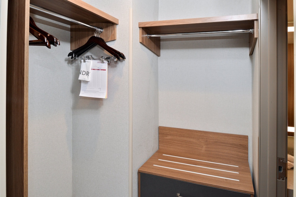 Candlewood Suites Joliet Southwest by IHG - photo 22