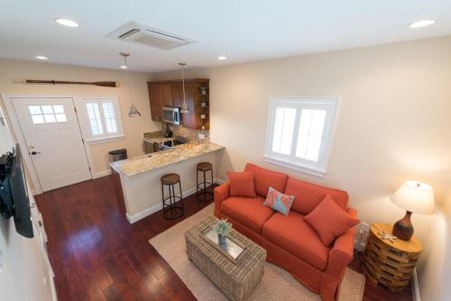 The East Island Reserve Hotel - photo 67