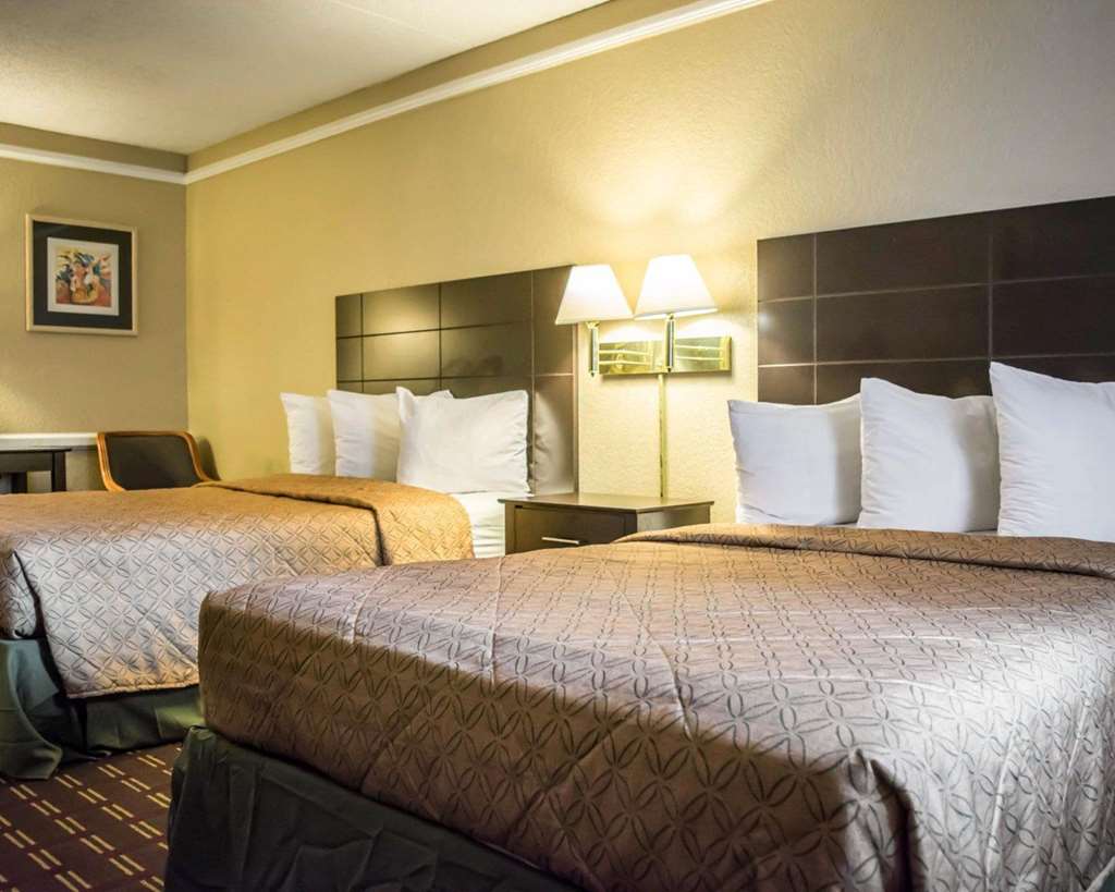 Rodeway Inn Near Ybor City Casino - photo 20