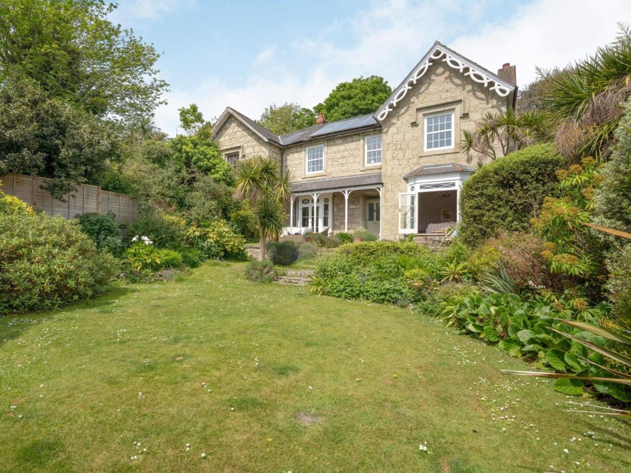 5 Bed in Ventnor IC076 in Ventnor, United Kingdom