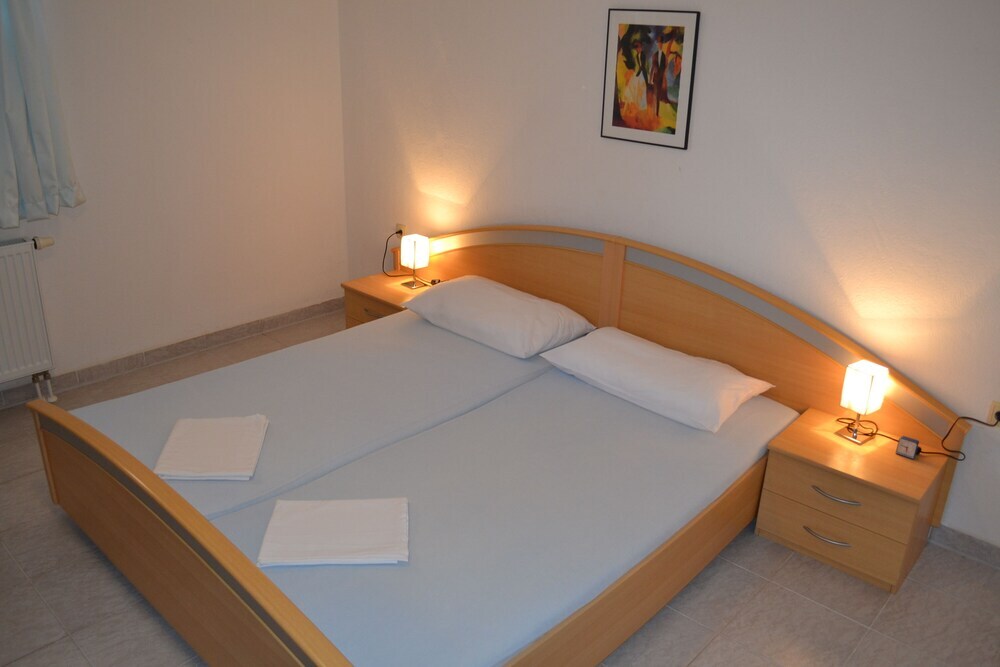 Apartments Mara — 4-Star Luxury Hotel in Vodice, Croatia