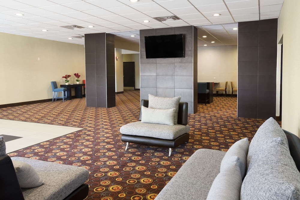Days Inn by Wyndham Henryetta - photo 8