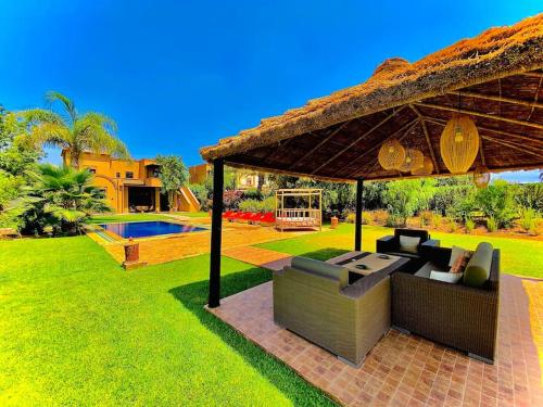 Luxurious & Comfy Golf Gem Pool Pergola View - last minute hotel in Unknown City