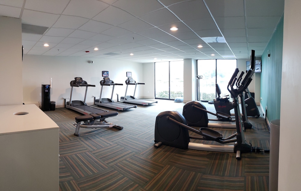 Holiday Inn Express & Suites Miami Hialeah by IHG - photo 30