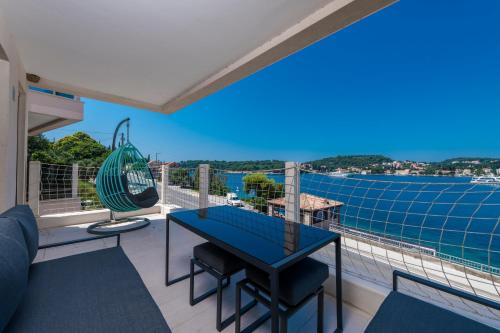 New Five Star Superior Apartment