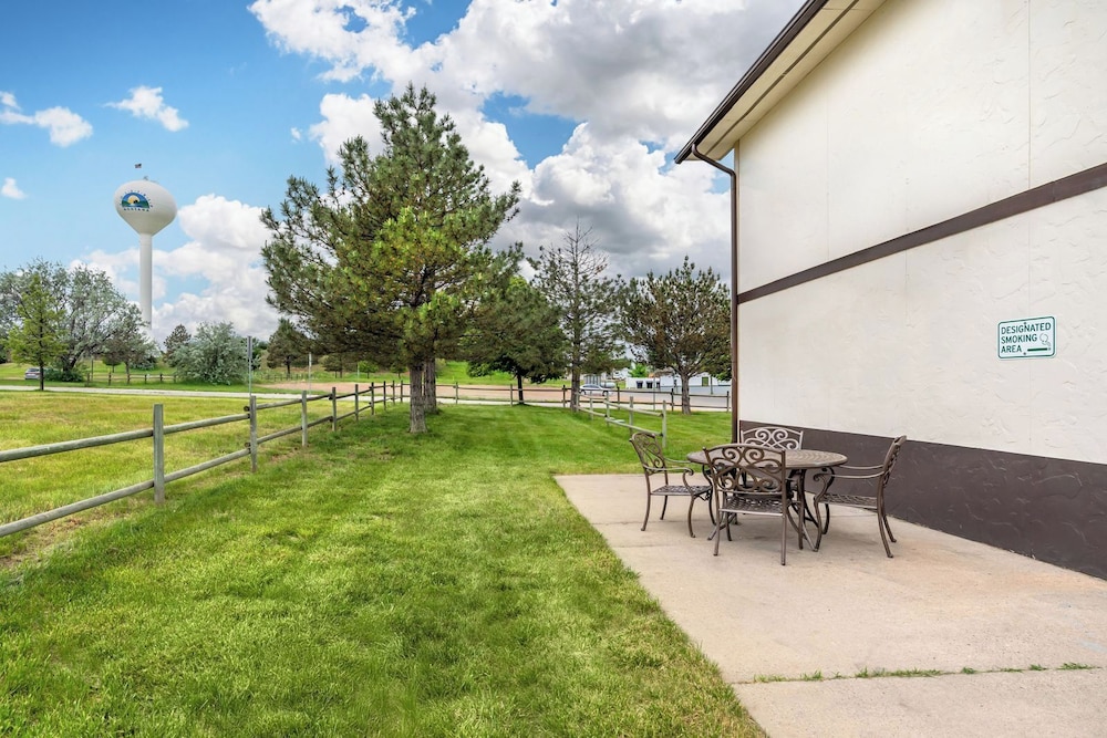 Colstrip Inn & Suites - photo 18