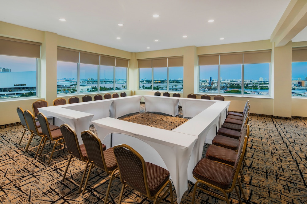 Holiday Inn Port of Miami Downtown Hotel - photo 49