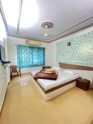 Hotel Ashutosh I 300mtr from shreenathji temple I 966o9o1oo6 in Nathdwara, India