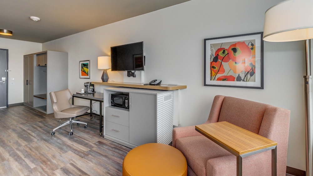 Holiday Inn & Suites Bellingham by IHG - photo 41