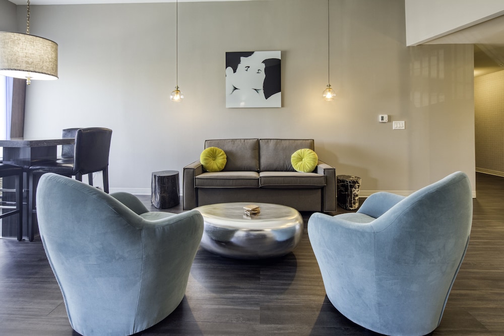 Holiday Inn Express & Suites Charlotte South End by IHG - photo 38