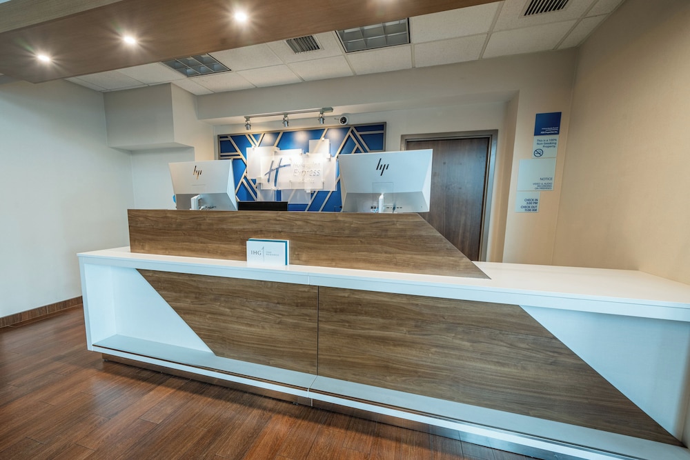 Holiday Inn Express Hotel & Suites Tampa Northwest Oldsmar an IHG Hotel - photo 3