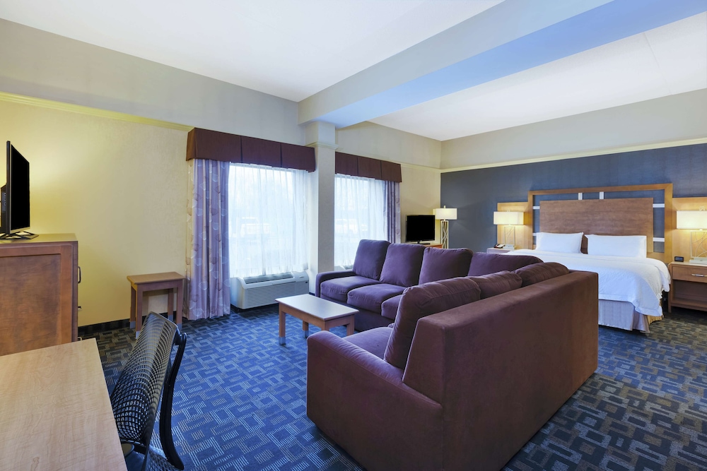 Hampton Inn Clinton - photo 6