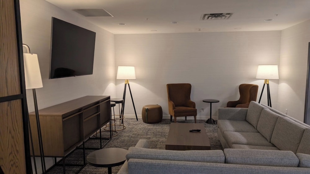 Staybridge Suites Bismarck by IHG - photo 44
