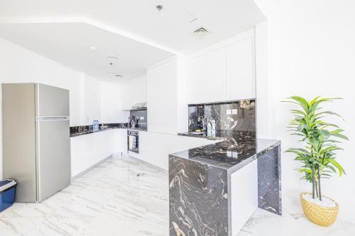 Stunning 1 Bedroom Apartment in Dubai Marina — 4-Star Luxury Hotel in Dubai, United Arab Emirates